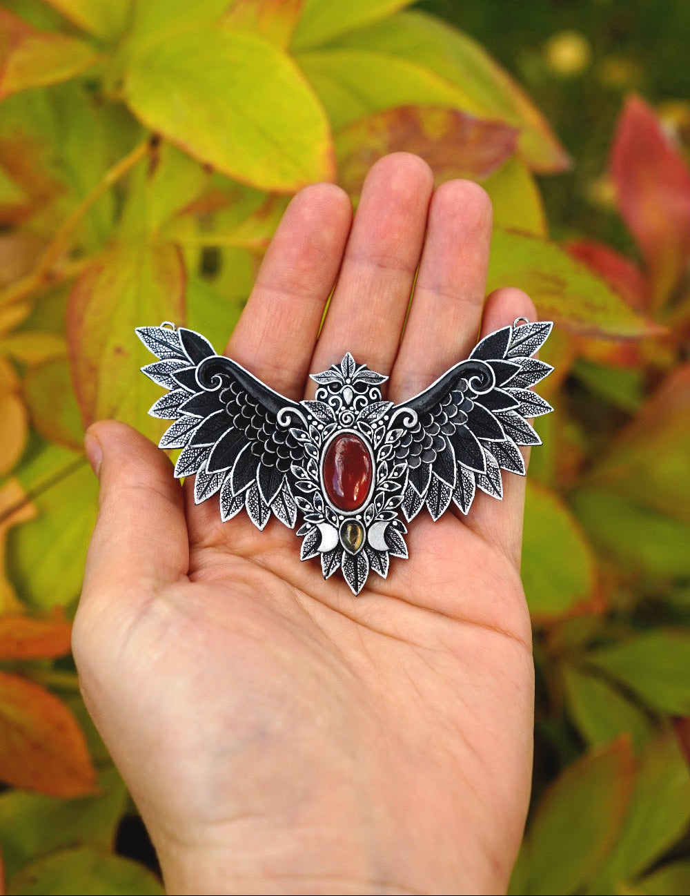 Leafy Owl small intricate necklace