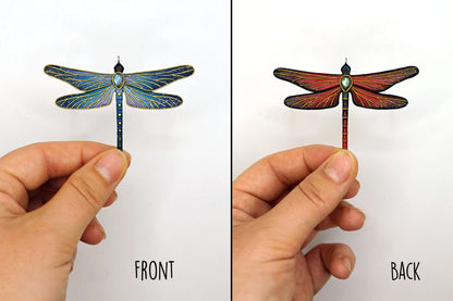 Double-sided dragonfly pendant