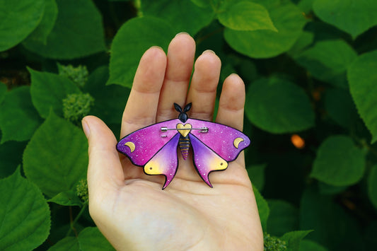 Dramethysta | Purple moth brooch