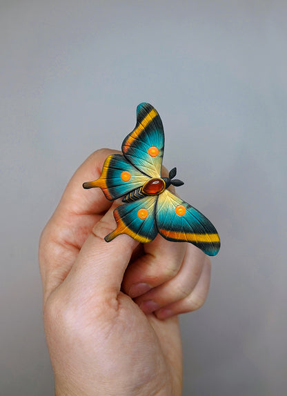 Colorful moth brooch tutorial