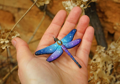 Double-sided dragonfly pendant