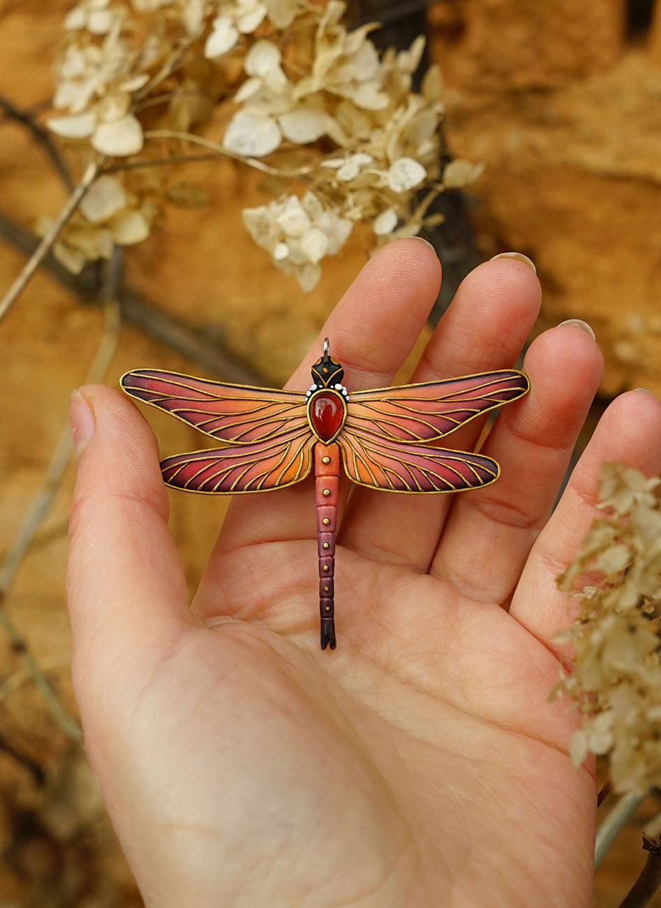 Double-sided dragonfly pendant
