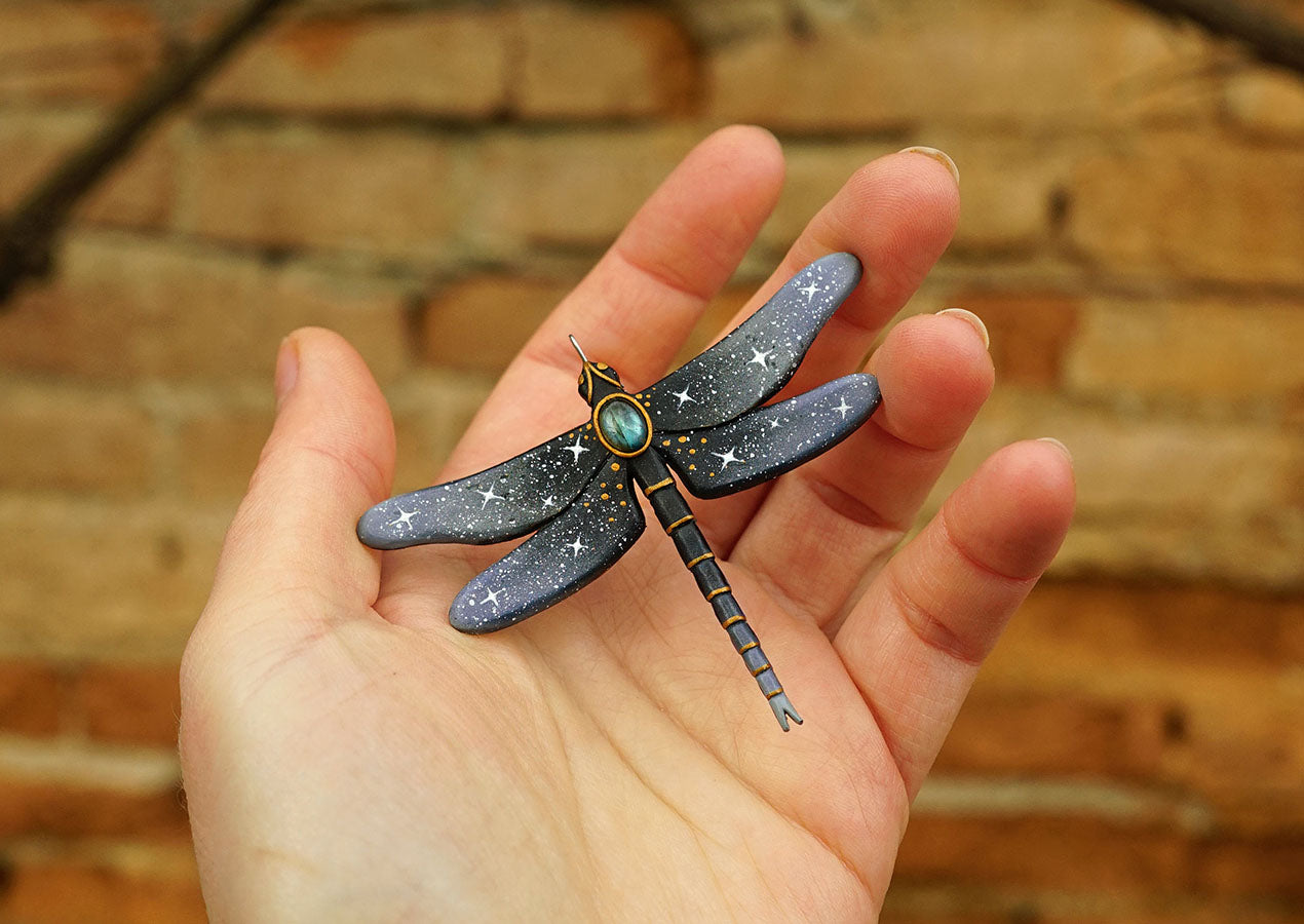 Double-sided dragonfly pendant